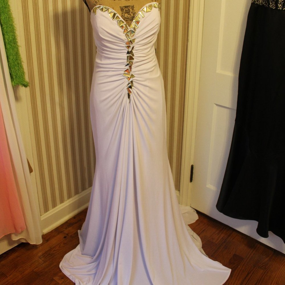 NWT Stunning Alyce Paris White Prom Dress with Gold Accent
